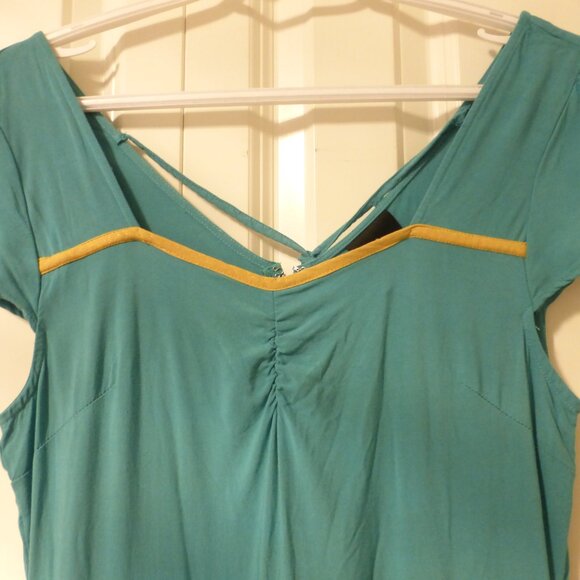 HER UNIVERSE x DISNEY ALADDIN Princess Jasmine cosplay peacock romper - Picture 4 of 15